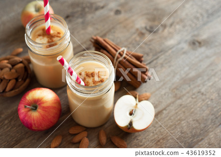 Apple pie protein smoothie Apple pie protein smoothie 43619352