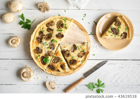 Mushroom Quiche Pie Mushroom Quiche Pie 43619538