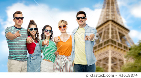 friends pointing at you over eiffel tower friends pointing at you over eiffel tower 43619874