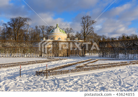 Catherine park and Lower Bathhouse in winter Catherine park and Lower Bathhouse in winter 43624855
