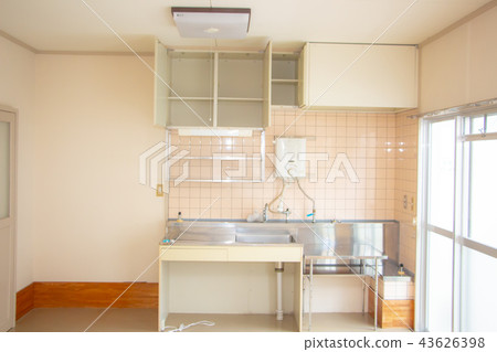 Public Housing Kitchen Cleaning Cleaning Moving Wheelchair Kitchen 43626398