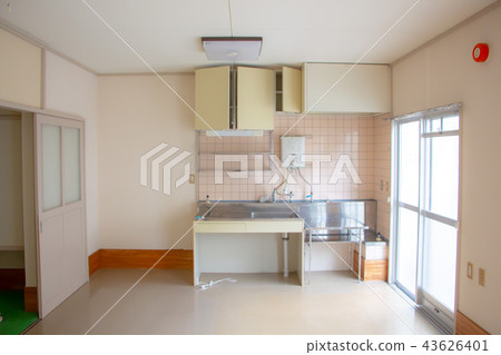 Public Housing Kitchen Cleaning Cleaning Moving Wheelchair Kitchen 43626401