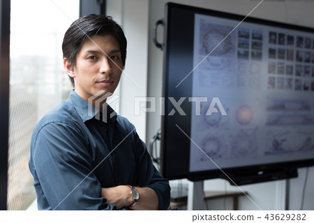 Business scene 43629282