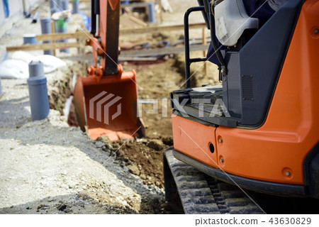 Exterior construction Exterior construction 43630829