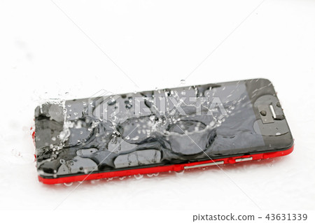 Water immersion smartphone 43631339