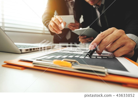 Team business meeting presentation. Team business meeting presentation. 43633852