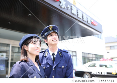 一名警察 43637243
