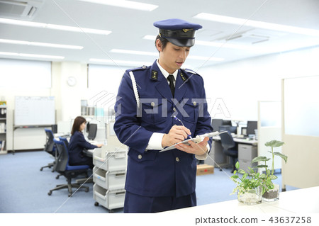一名警察 一名警察 43637258