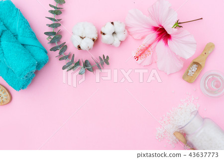 Beauty background with cotton buds 43637773