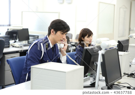 一名警察 43637788