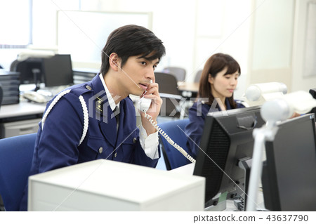 一名警察 43637790