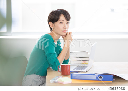  企業形象 43637988