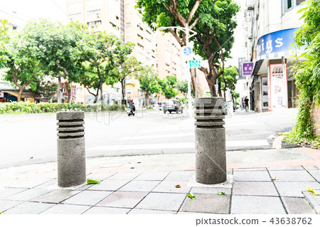 亞洲中國台灣台北街道號誌交通路標行人法律 43638762