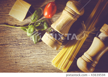 fettuccine pasta, Italian cooking, Ingredients  43639594