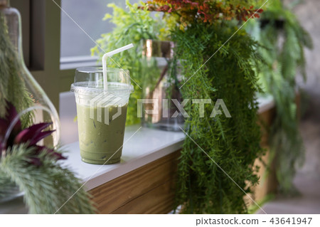 lce Macha milk green tea in cafe 43641947