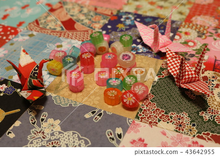 Japanese taste with origami cranes and candy balls from Chiyogami 43642955
