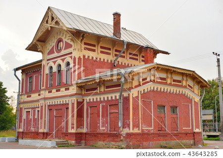 The building of the railway station Dudergof. 43643285