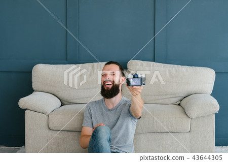 blog streaming man record video technology camera 43644305