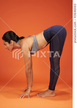 Halfway Lift yoga pose asana Halfway Lift yoga pose asana 43646083