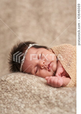 Portrait of sleeping baby 43646089