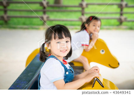 人 人物 孩子 43649341