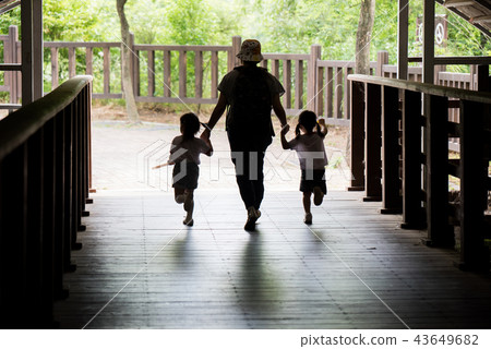 Children's Girls Kids Playground Garden Zoo 43649682