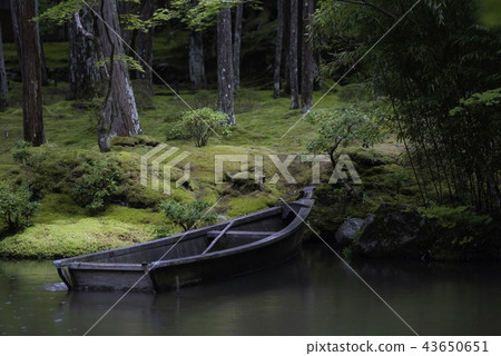 A small boat at Saihoji Temple (Koji Temple) 43650651