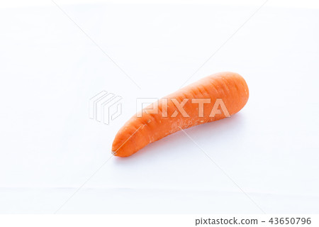 Carrot placed diagonally Carrot placed diagonally 43650796