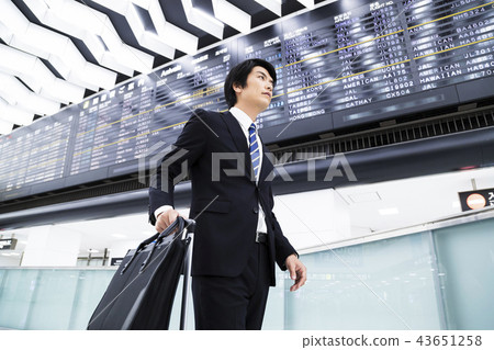 Business airport businessman return home business trip Business airport businessman return home business trip 43651258