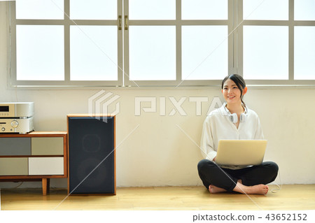 女生 女孩 女性 43652152