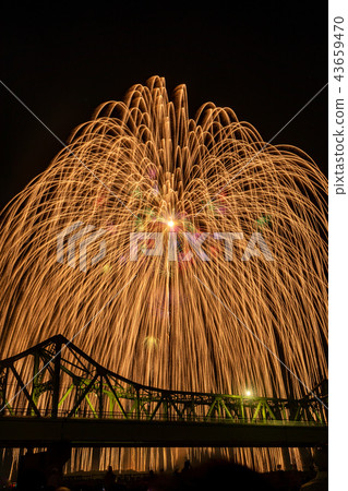 Nagaoka Fireworks, Three-length Ball and Bridge 43659470