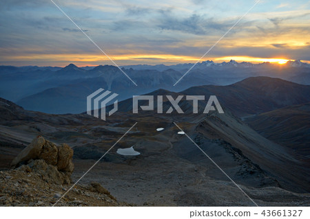 Wonderful sunset light in the Alps Wonderful sunset light in the Alps 43661327