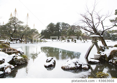 Kenrokuen Garden Kuragaike和燈籠燈籠 Kenrokuen Garden Kuragaike和燈籠燈籠 43663608