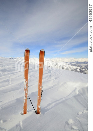Ski tour equipment 43663957