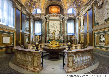 Interior of Basilica Santa Maria Maggiore in Rome 43664131