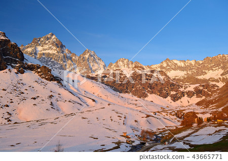 Glowing Alps 43665771