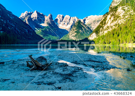 Summer view of the Dolomites at Durrensee Lake Summer view of the Dolomites at Durrensee Lake 43668324