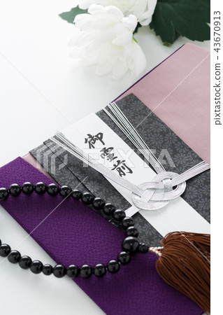 葬禮的禮物 43670913