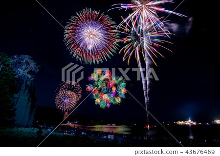 三重縣熊野大煙花節石獅。比較光合成 43676469