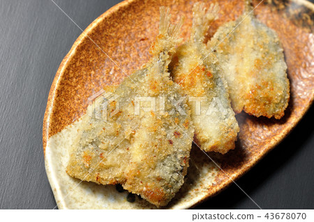 炸竹莢魚 43678070