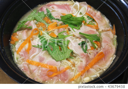 Meat pot Meat pot 43679438