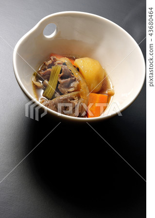 肉和土豆 43680464