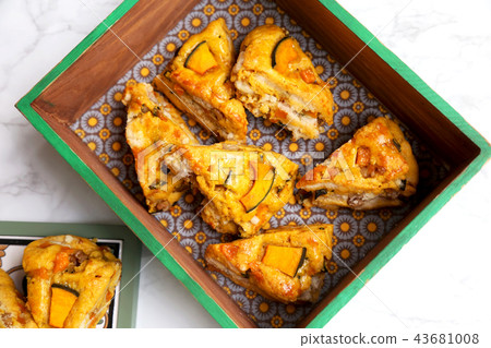 食品 食物 麵包 43681008