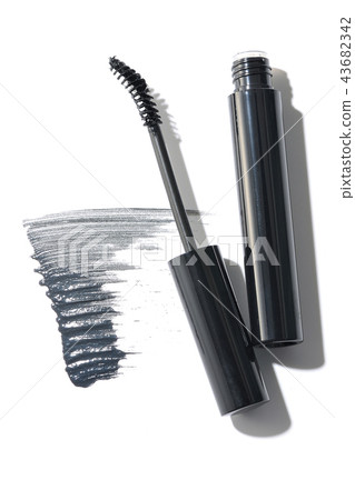 Black mascara Black mascara 43682342