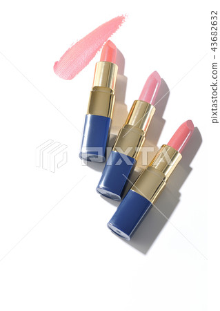 Set of lipstick 43682632