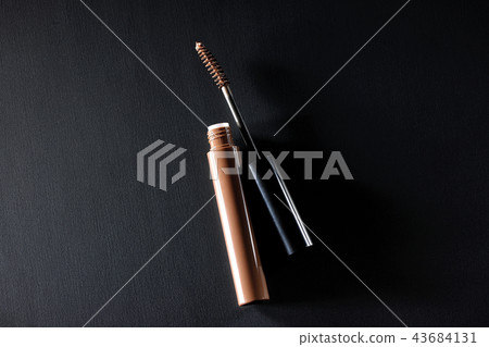 棕色睫毛膏 43684131