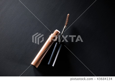 棕色睫毛膏 43684134