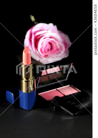 Teak and lipstick and pink rose 43684659