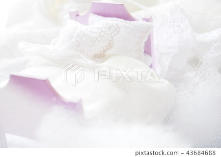 Miniature beds and cushions Miniature beds and cushions 43684688