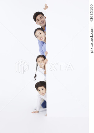 爸爸,媽媽,兒子,女兒,家庭,韓國人 爸爸,媽媽,兒子,女兒,家庭,韓國人 43685190